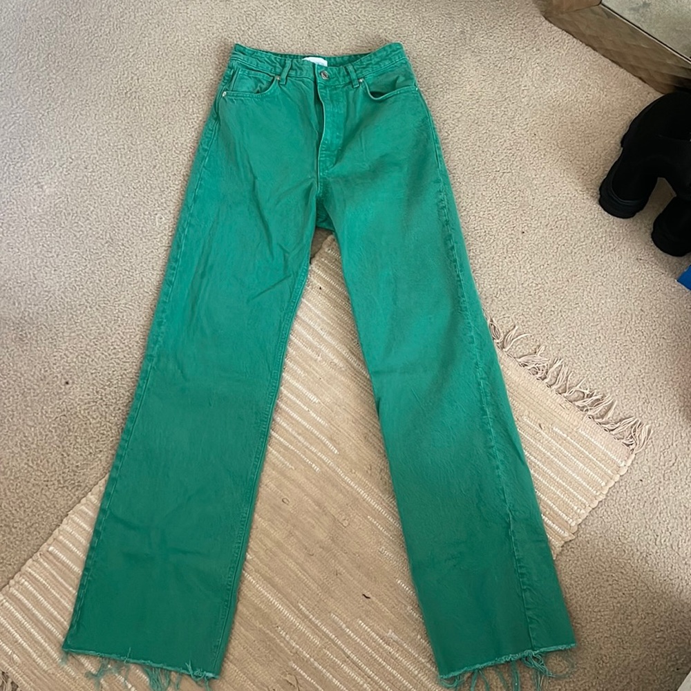 Green wide leg jean 💚